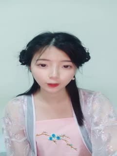 剧情精彩粉嫩系美少女菲儿被绑在树上大声呼救引来两个色狼玩弄一番从地上玩到水中